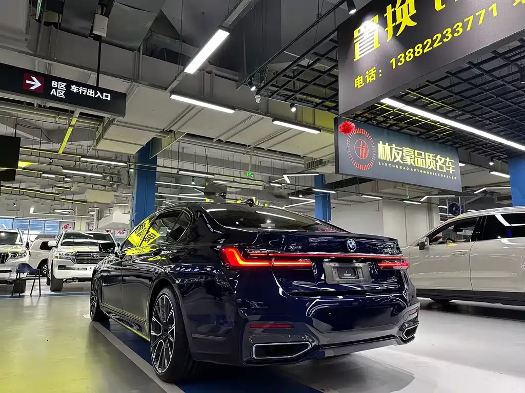 BMW 7 Series 2022 из CN, фото 4