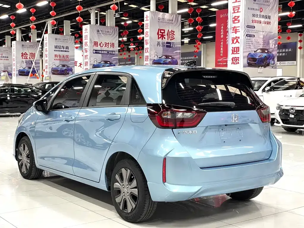 Honda Fit — фото 4