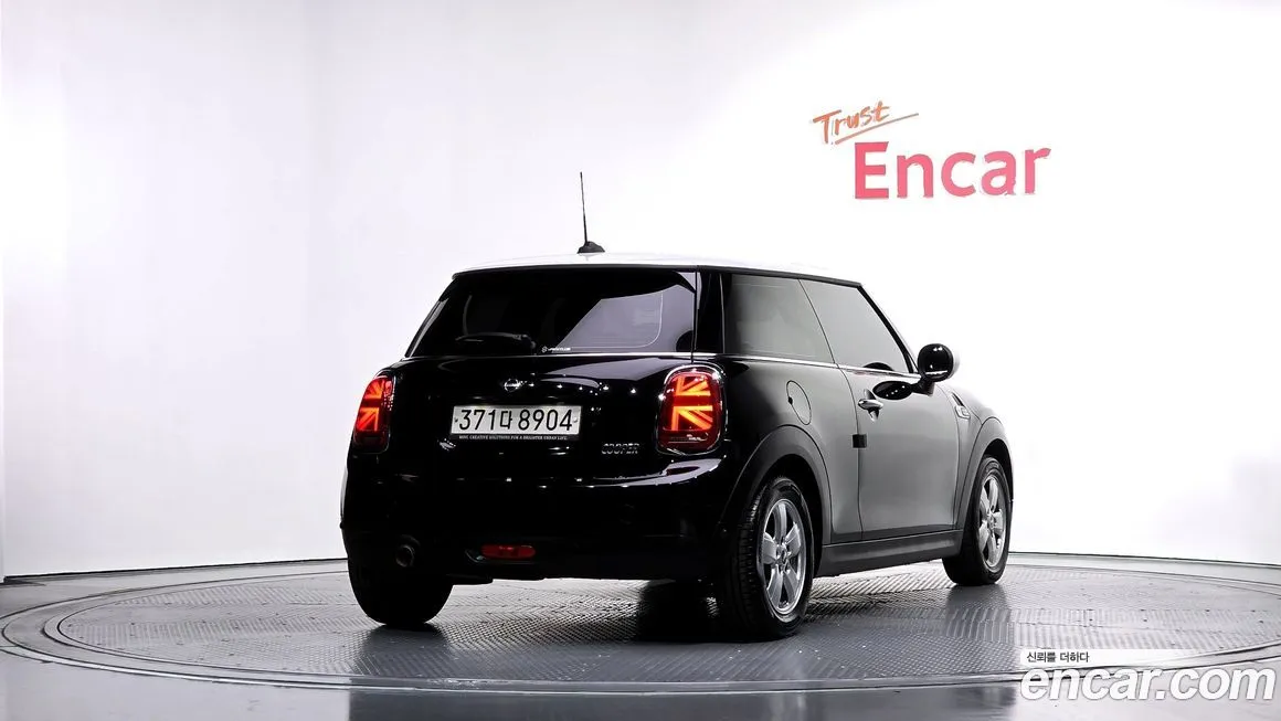 Mini Cooper 2021 из KR, фото 2