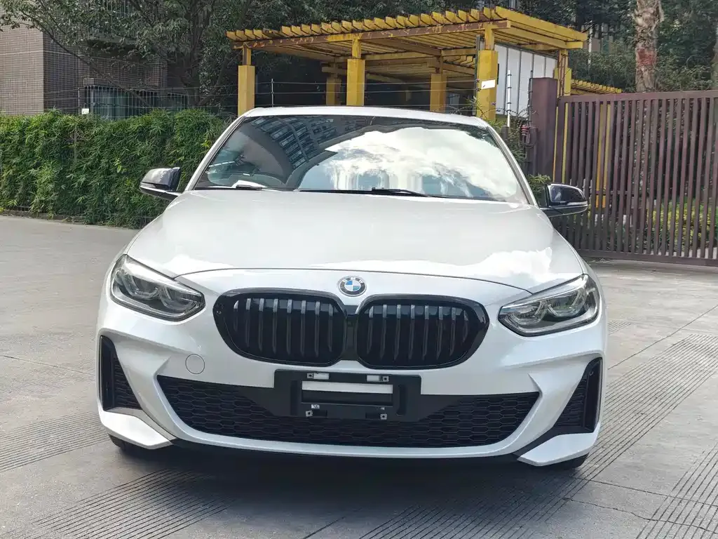 BMW 1 Series 2022 из CN, фото 2