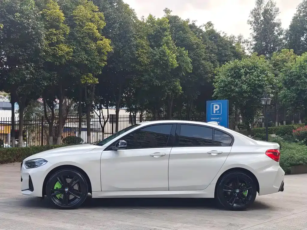 BMW 1 Series 2022 из CN, фото 4