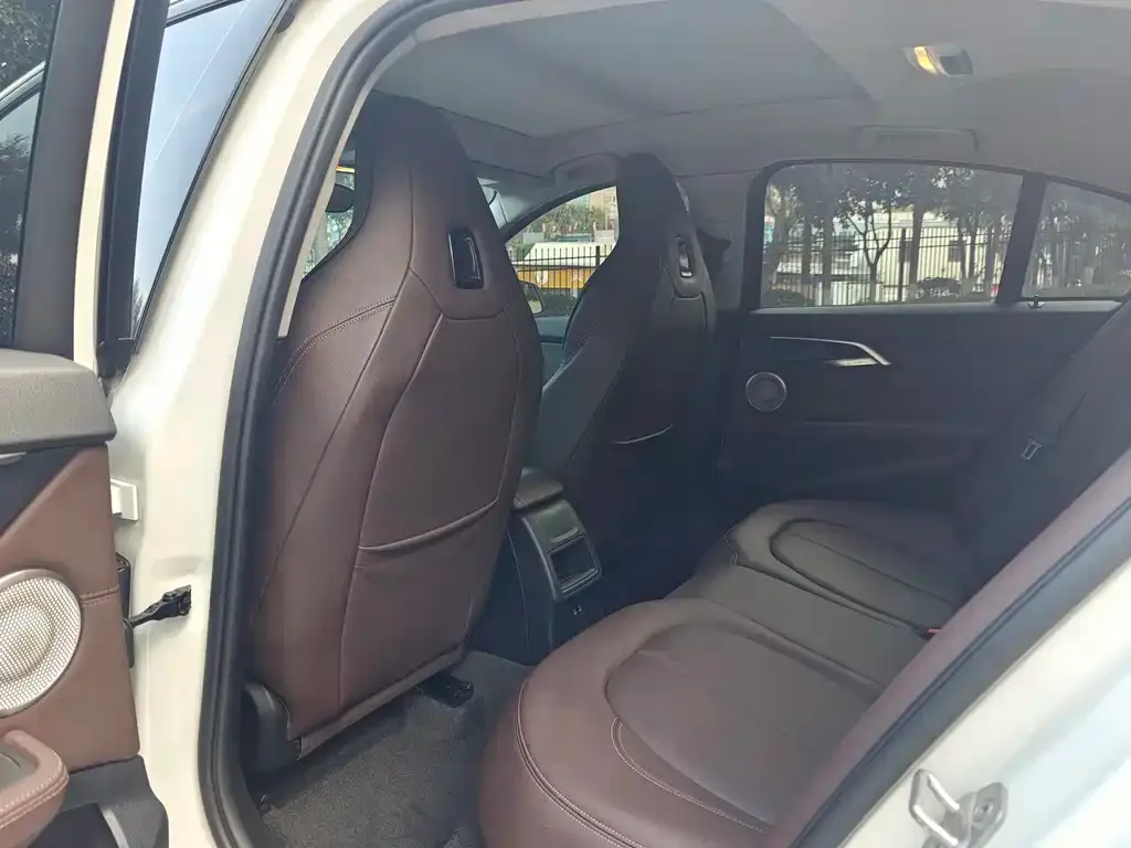 BMW 1 Series 2022 из CN, фото 8