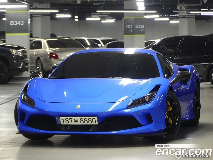 Ferrari F8
