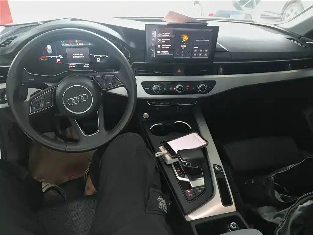 Audi A4L 2021 из CN, фото 10
