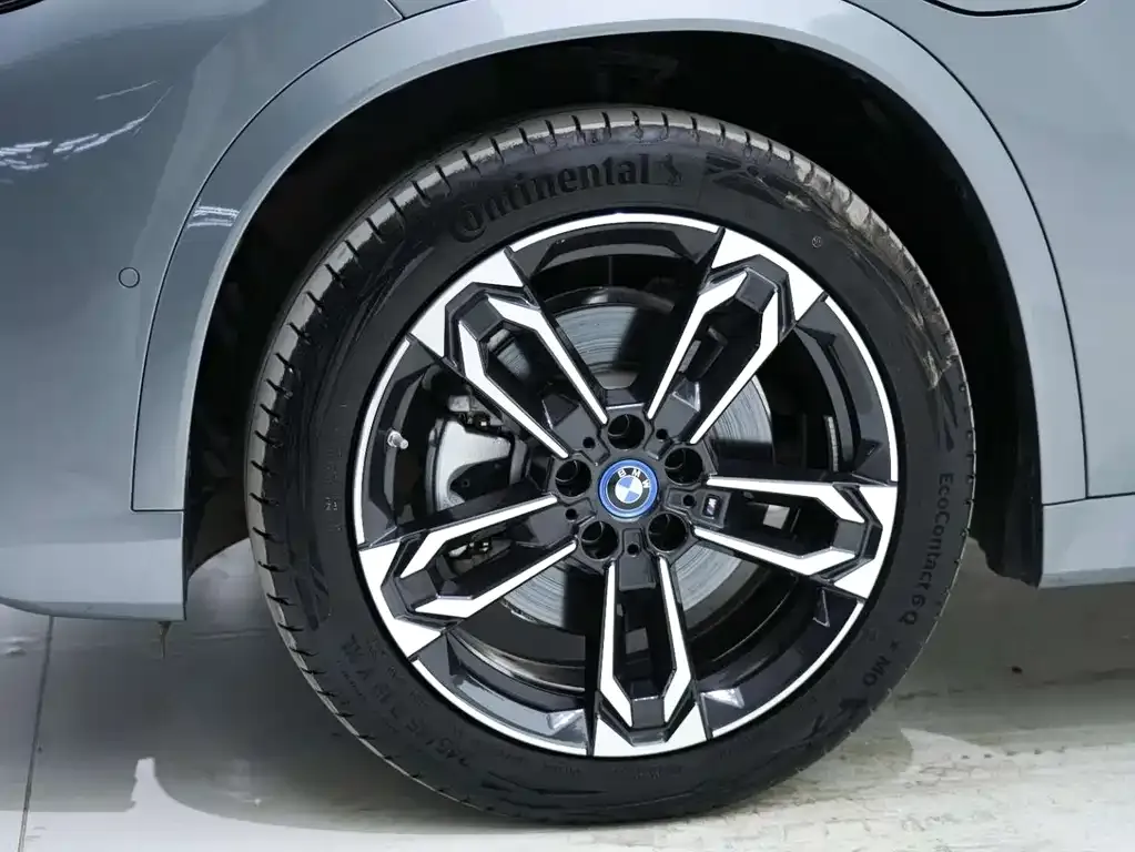BMW iX1 2025 из CN, фото 10