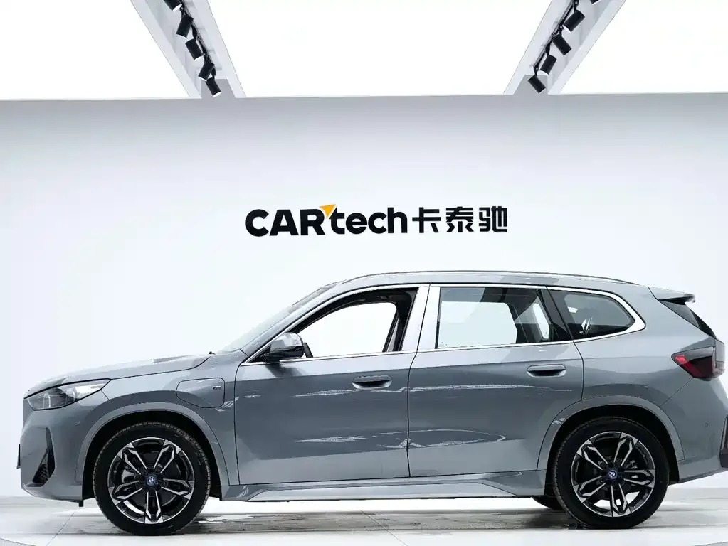 BMW iX1 2025 из CN, фото 3