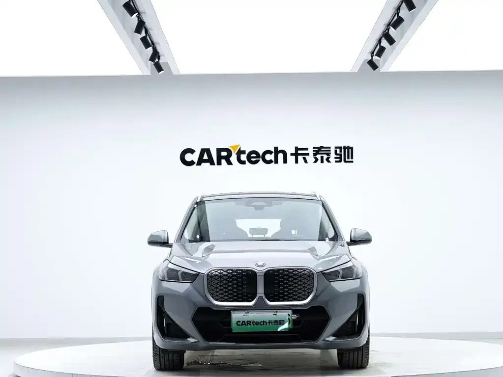 BMW iX1 2025 из CN, фото 4