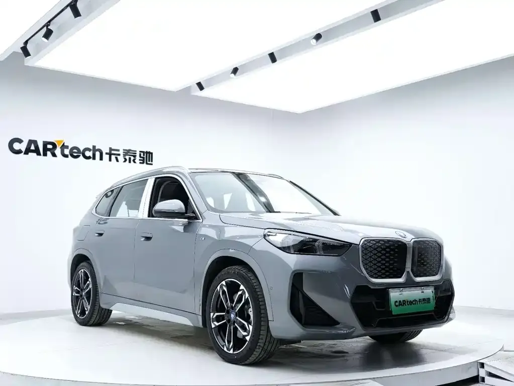 BMW iX1 2025 из CN, фото 8