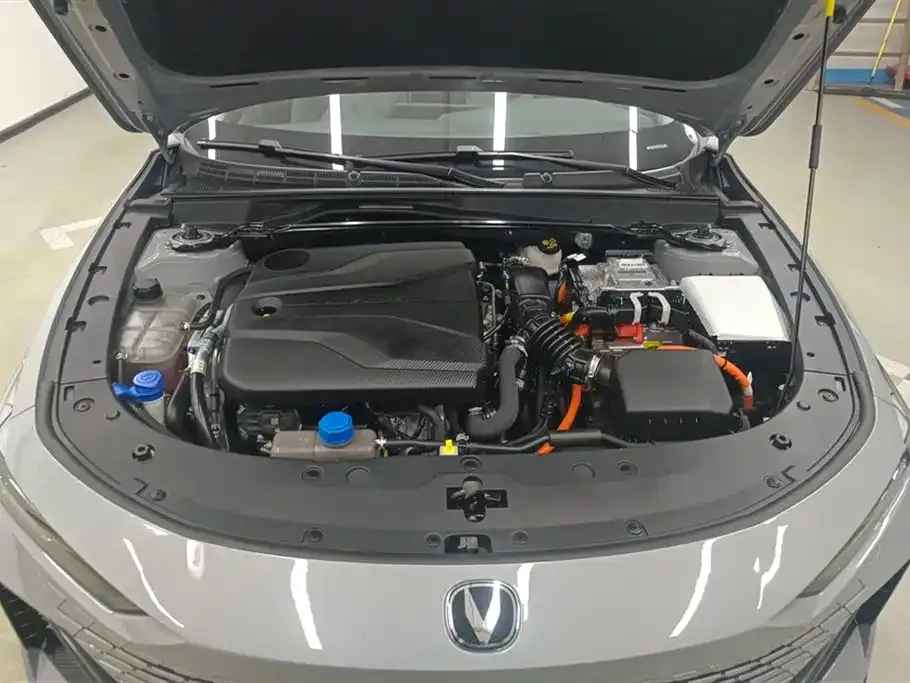 Changan UNI-V iDD 2024 из CN, фото 10