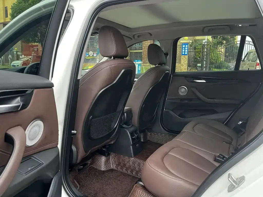BMW X1 2021 из CN, фото 7