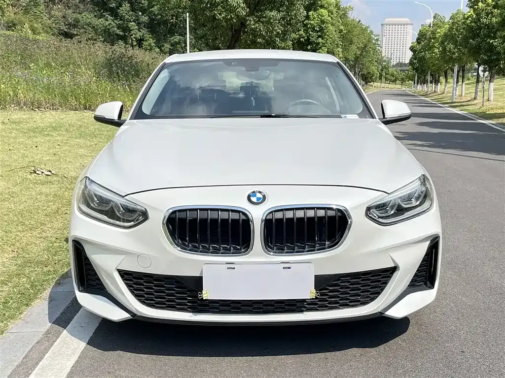 BMW 1 Series 2021 из CN, фото 3