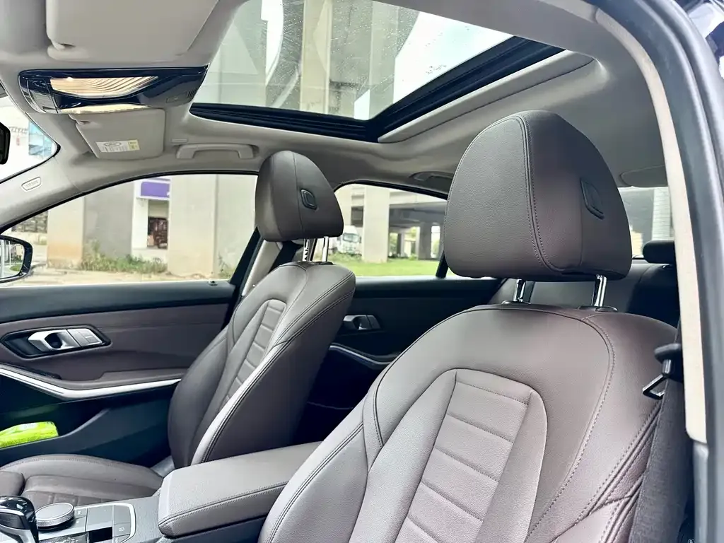 BMW 3 Series 2021 из CN, фото 10