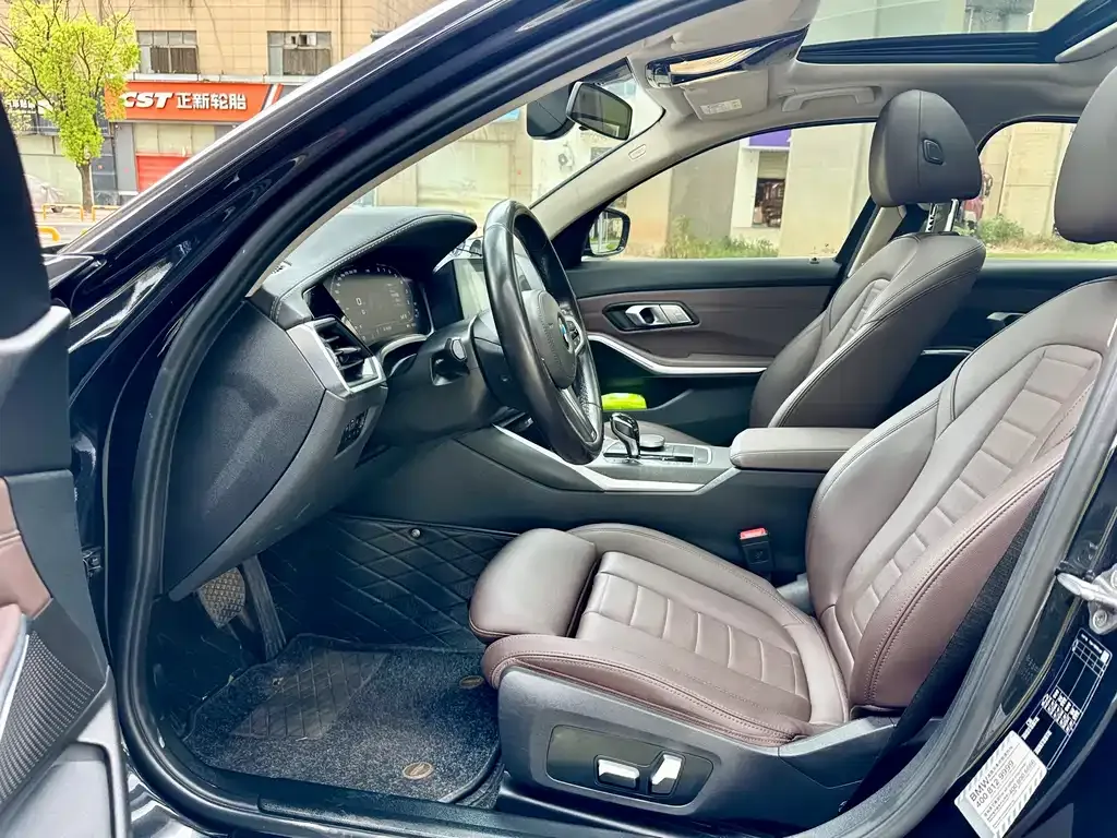 BMW 3 Series 2021 из CN, фото 9