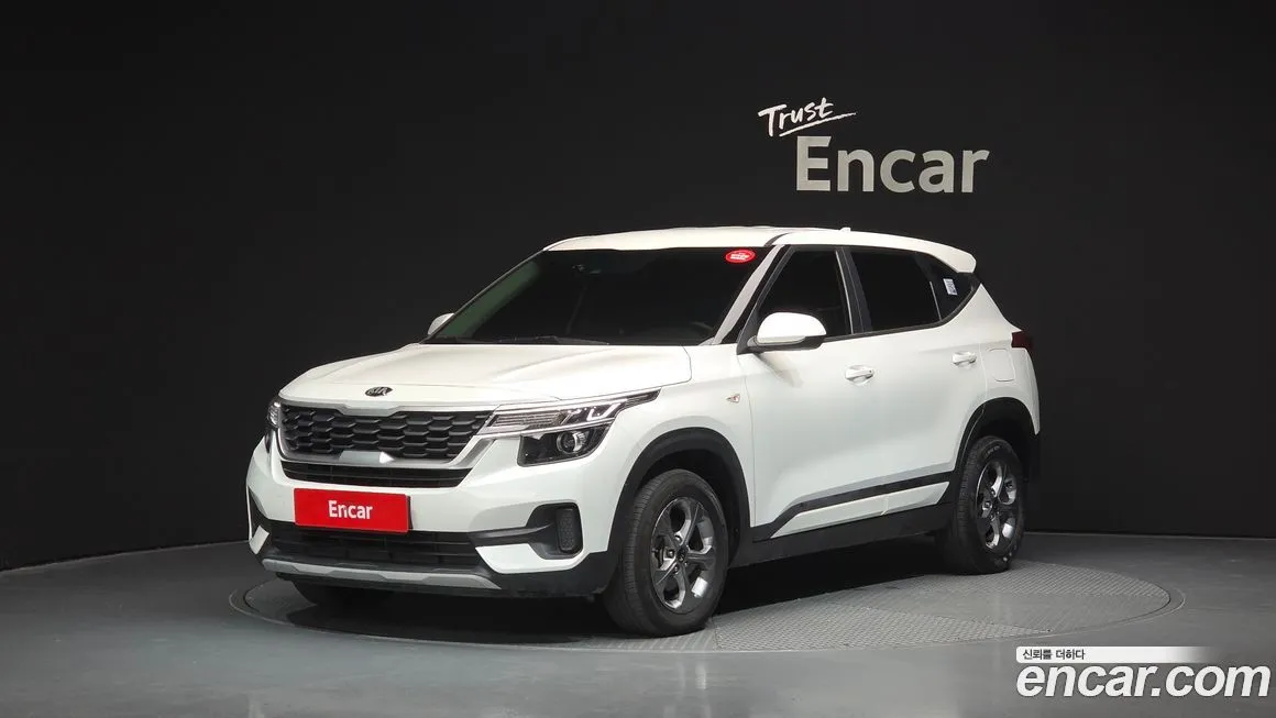 Kia Seltos — фото 1