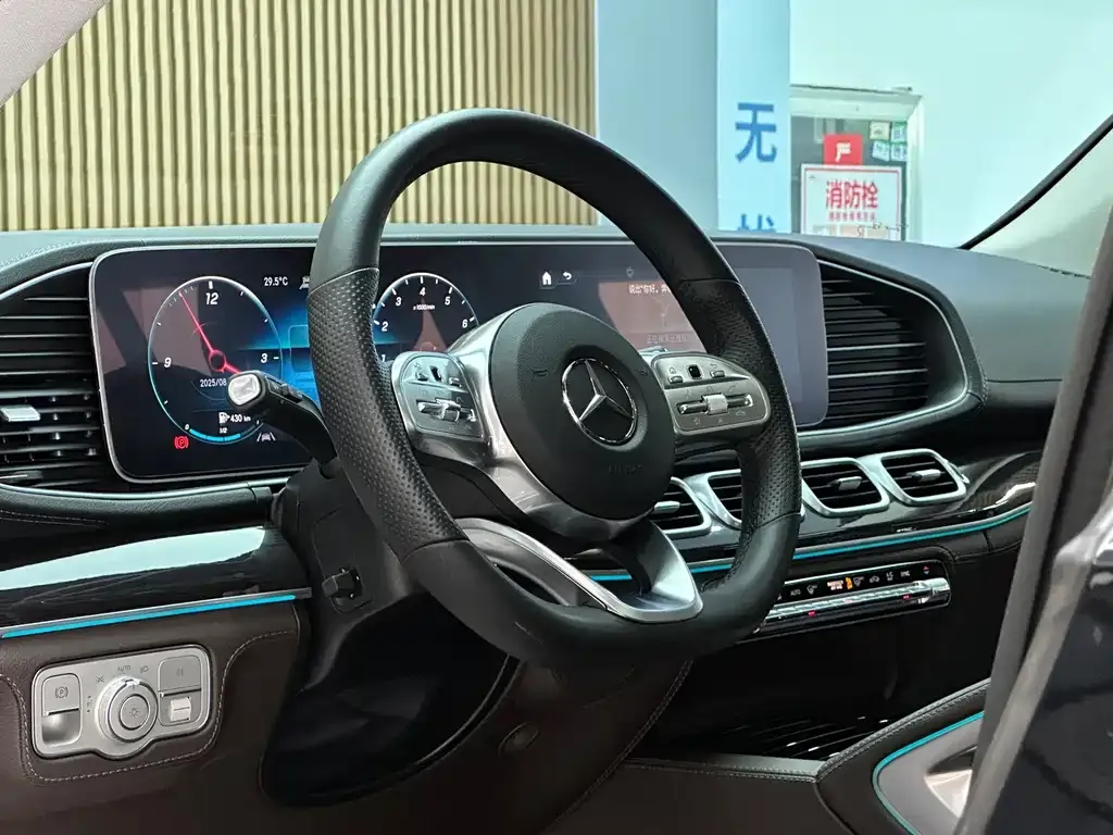 Mercedes-Benz GLS 2023 из CN, фото 9