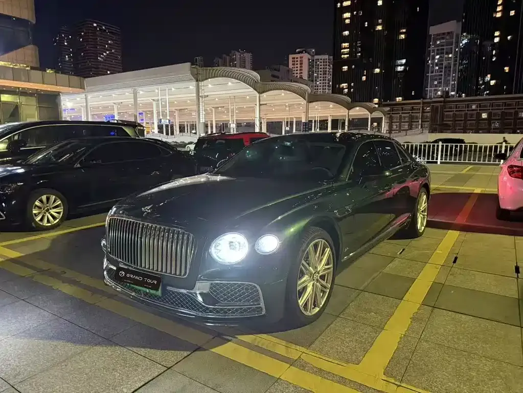 Bentley Flying Spur PHEV 2023 из CN, фото 1