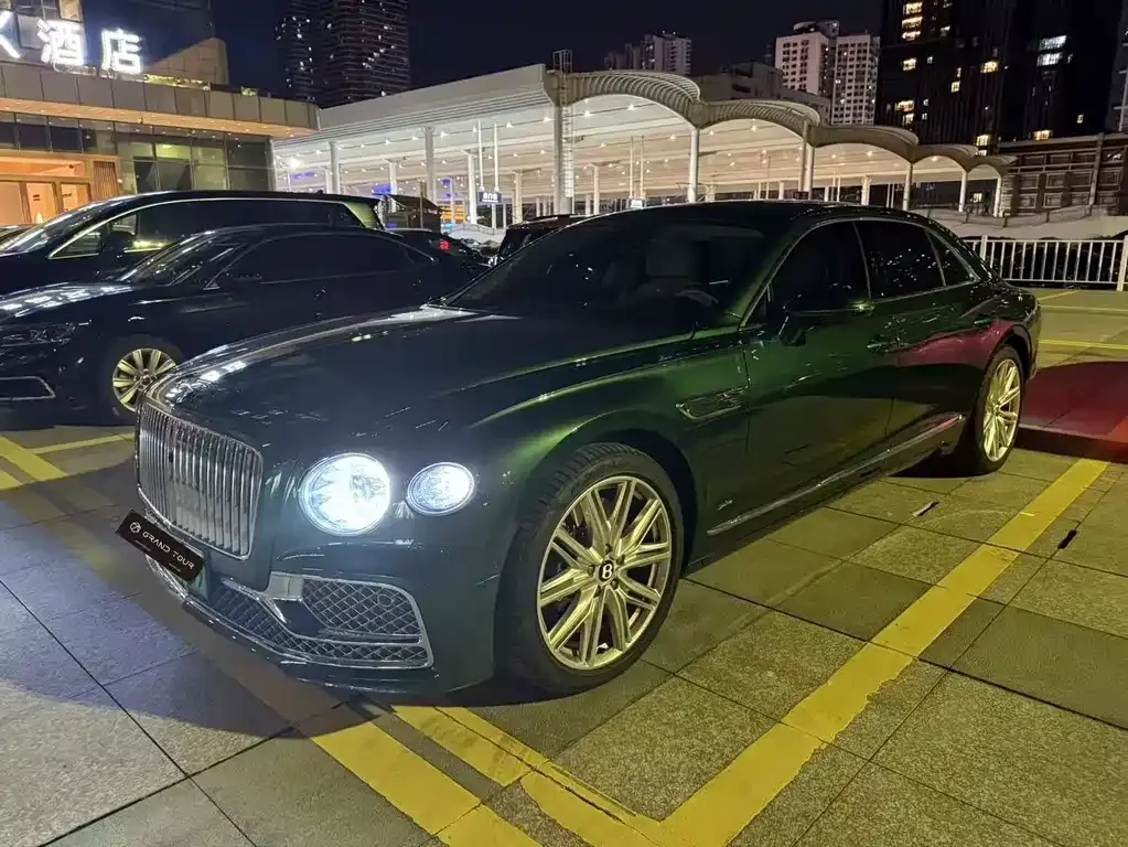 Bentley Flying Spur PHEV 2023 из CN, фото 7