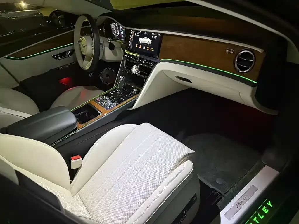 Bentley Flying Spur PHEV 2023 из CN, фото 8