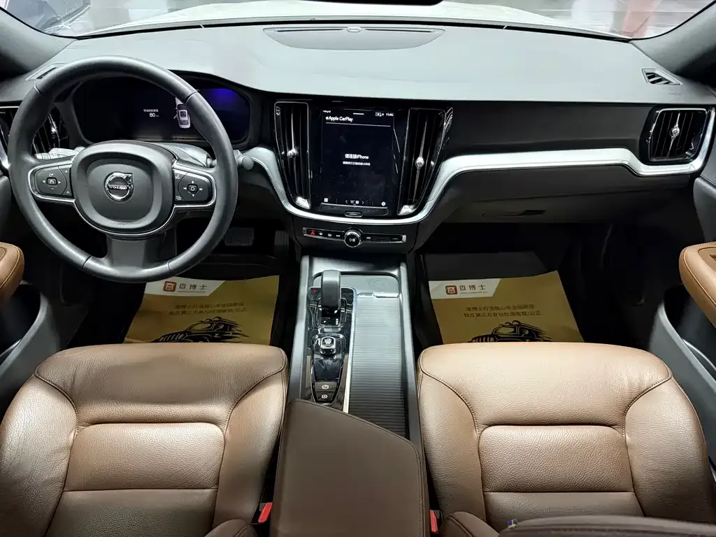 Volvo S60 2024 из CN, фото 6