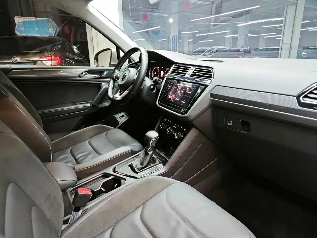 Volkswagen Tiguan L 2021 из CN, фото 10
