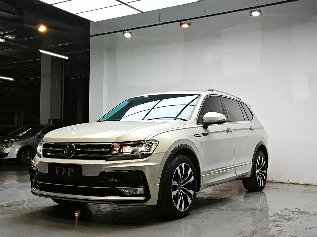 Volkswagen Tiguan L 2021 из CN, фото 2