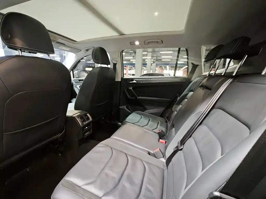 Volkswagen Tiguan L 2021 из CN, фото 6