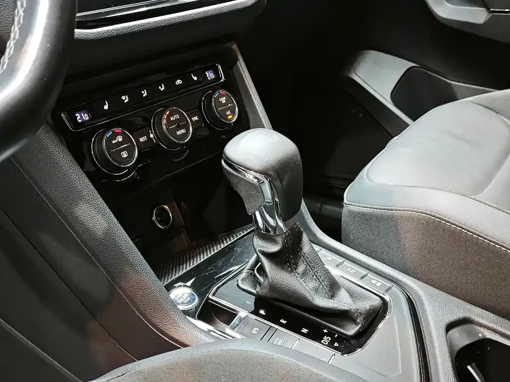 Volkswagen Tiguan L 2021 из CN, фото 9