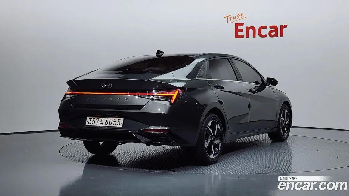 Hyundai AVANTE 2021 из KR, фото 2