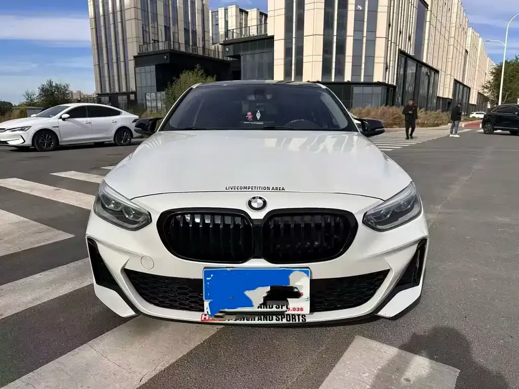 BMW 1 Series 2022 из CN, фото 2