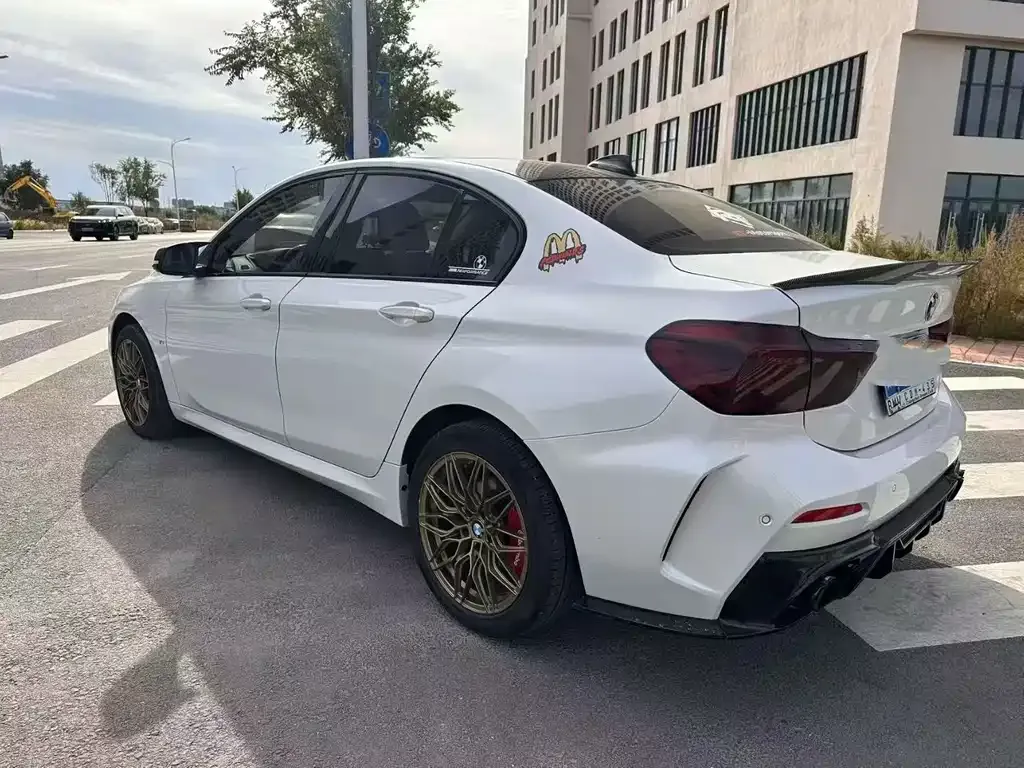 BMW 1 Series 2022 из CN, фото 6