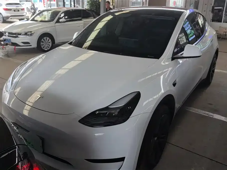Tesla Model Y 2024 из CN, фото 2
