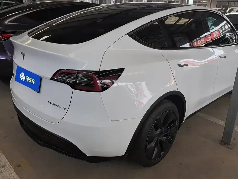Tesla Model Y 2024 из CN, фото 3