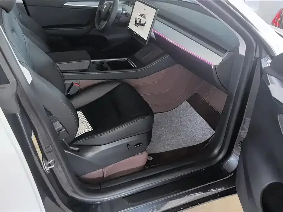 Tesla Model Y 2024 из CN, фото 8