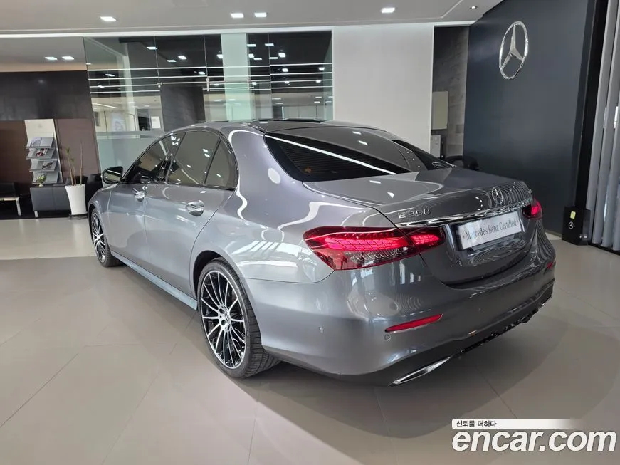Mercedes-Benz E-Class 2023 из KR, фото 2