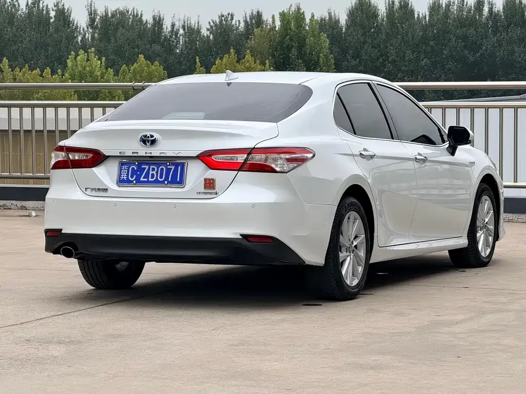 Toyota Camry 2023 из CN, фото 4