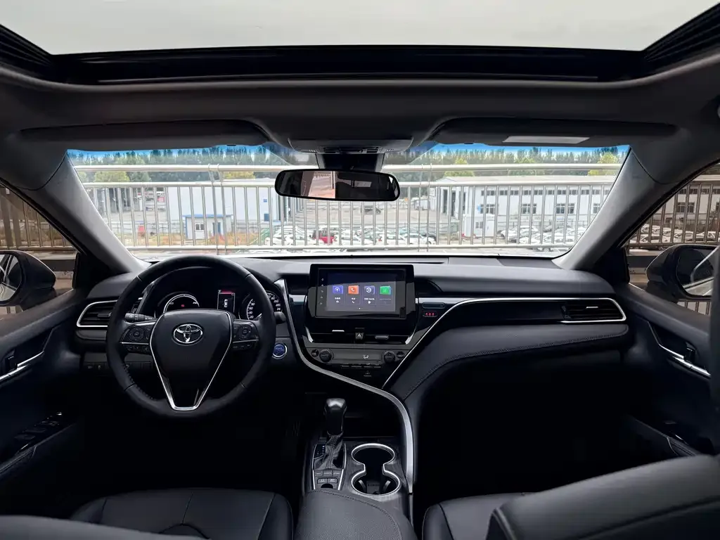 Toyota Camry 2023 из CN, фото 7