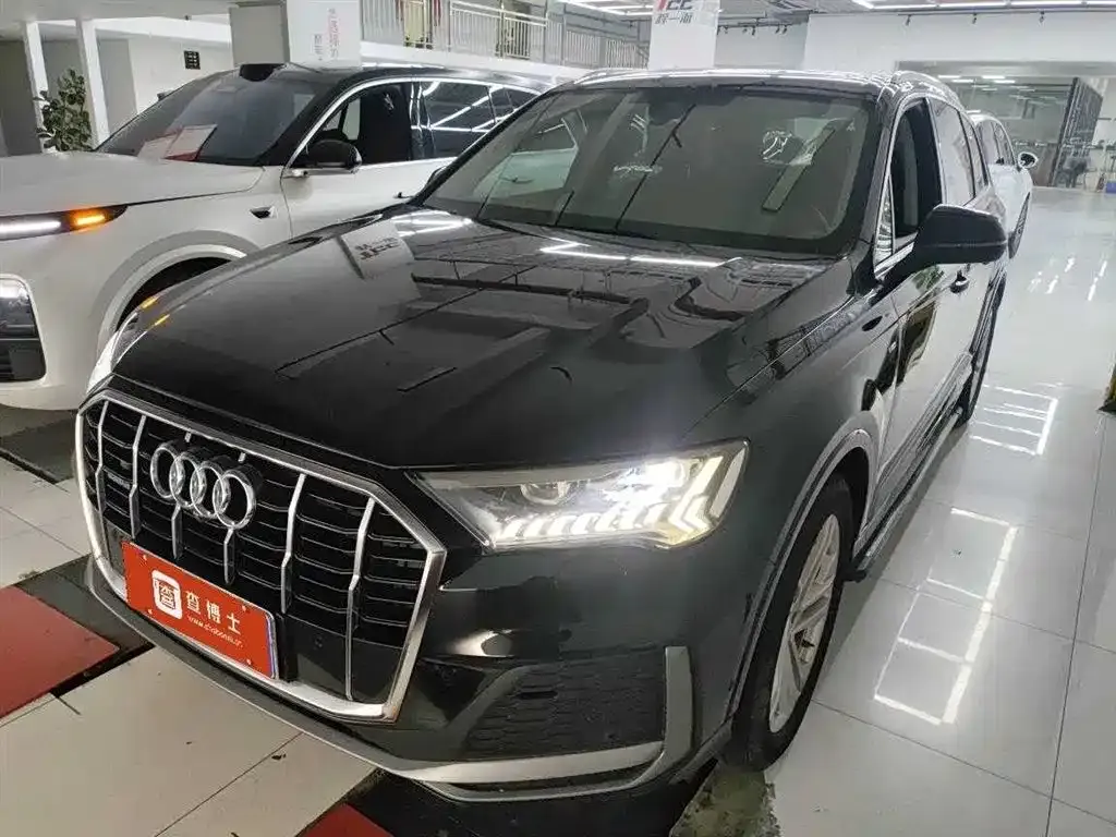 Audi Q7 2023 из CN, фото 1
