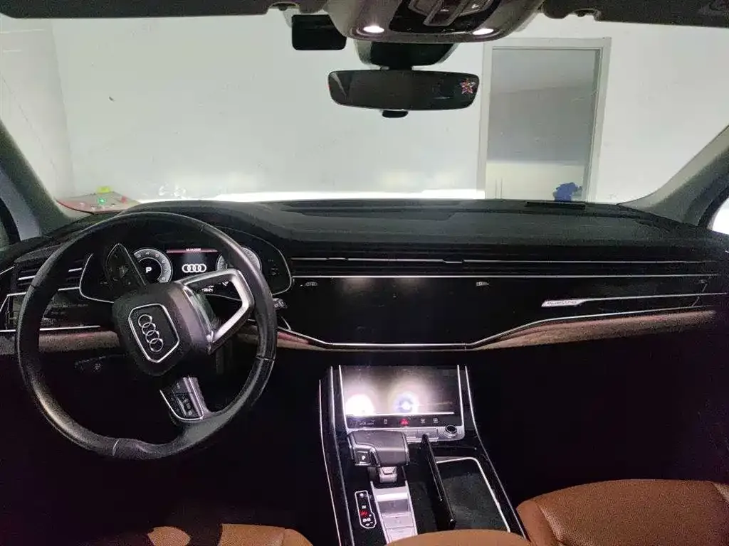 Audi Q7 2023 из CN, фото 3