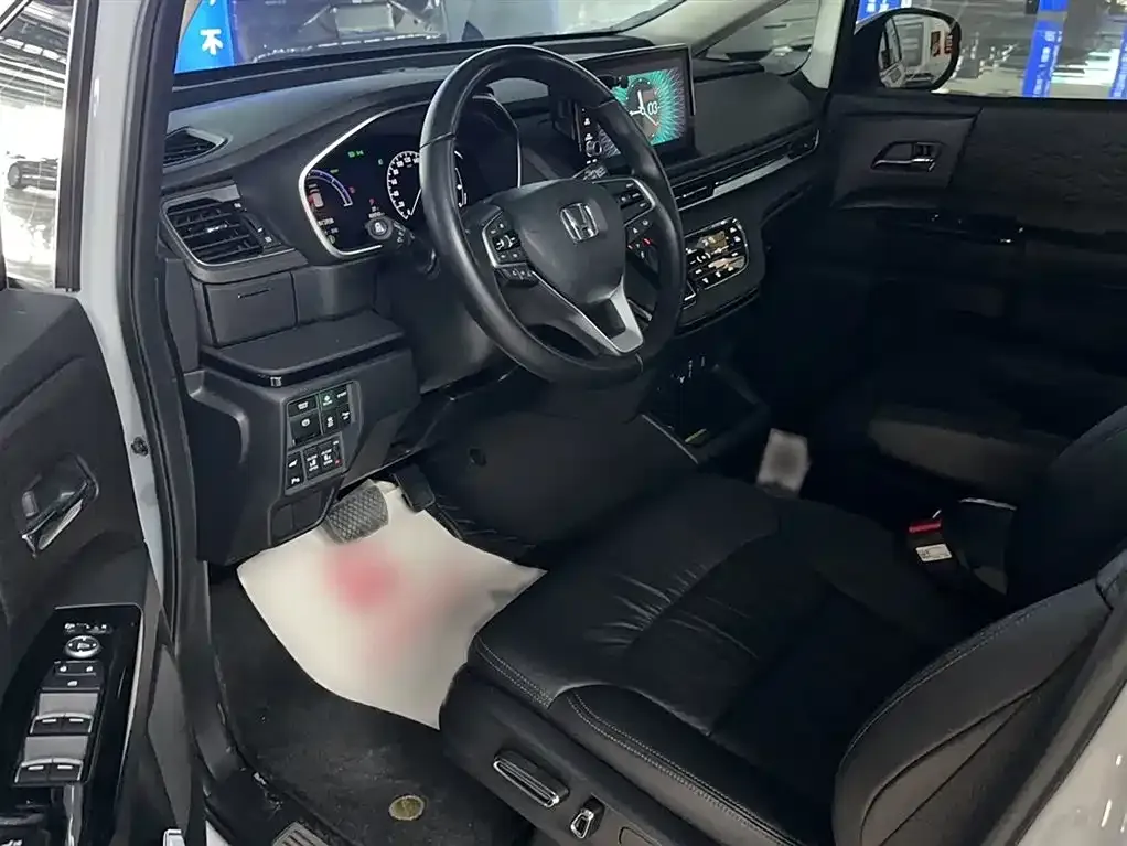 Honda Elysion 2024 из CN, фото 9