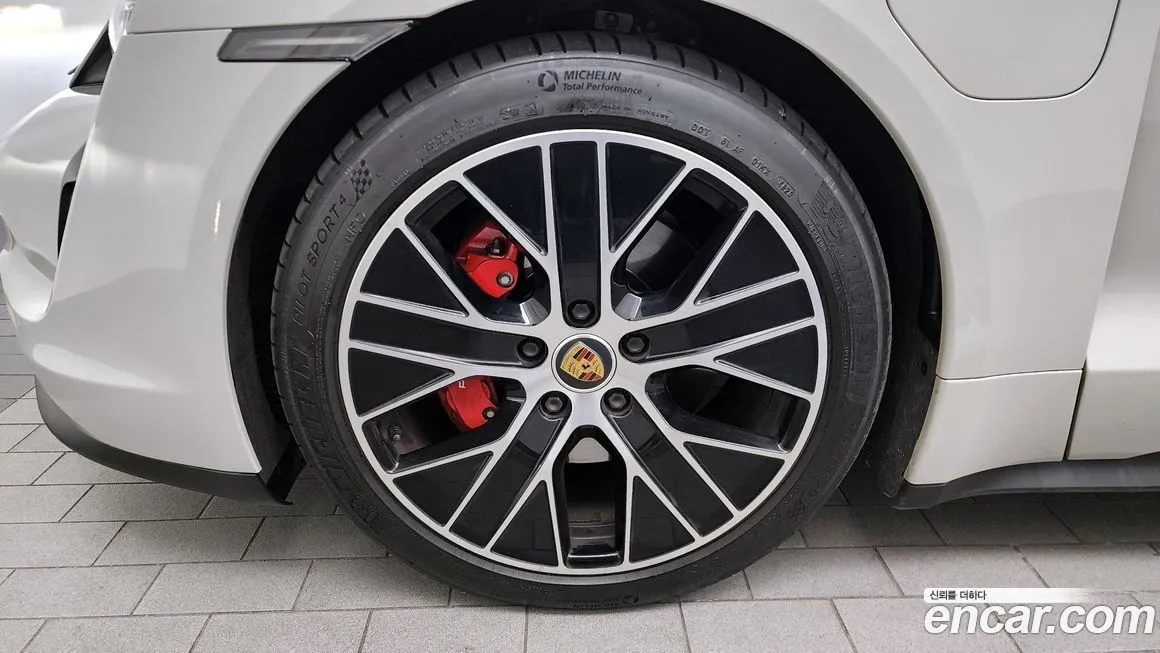 Porsche Taycan 2021 из KR, фото 5