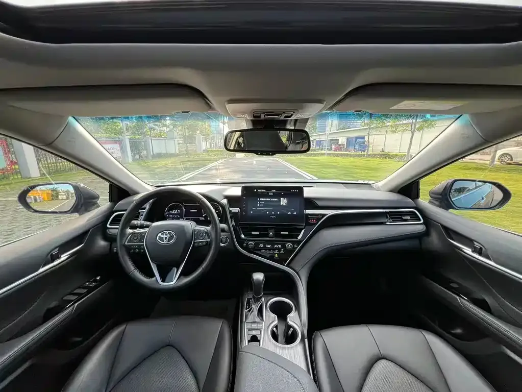 Toyota Camry 2023 из CN, фото 6