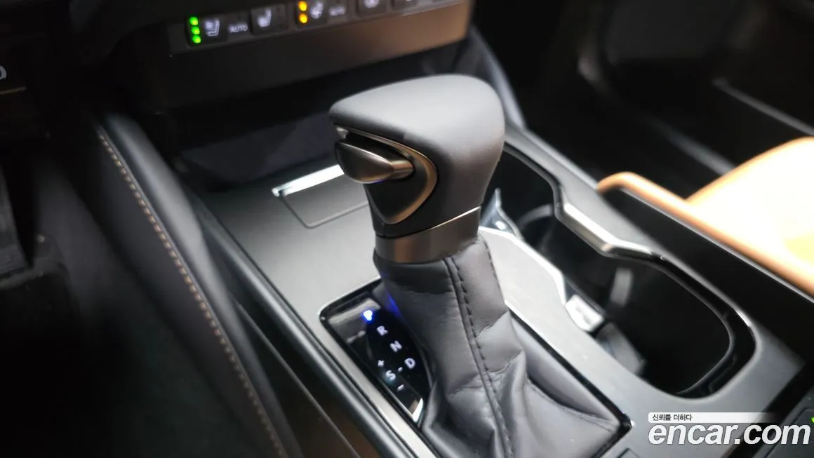 Lexus ES 2025 из KR, фото 9
