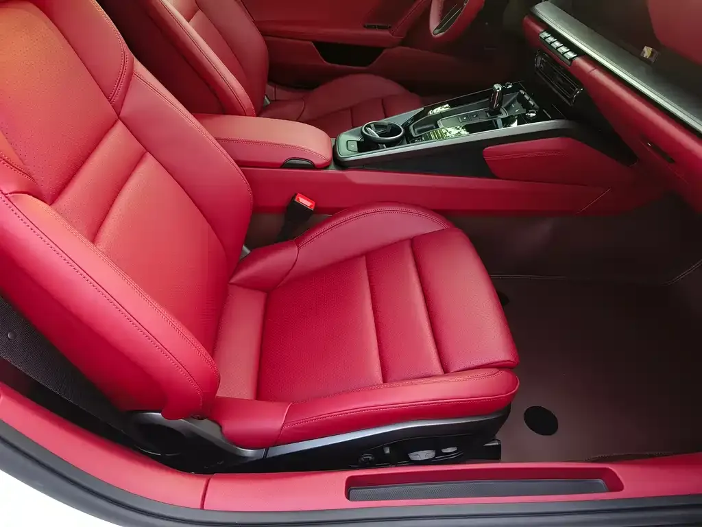 Porsche 911 2025 из CN, фото 10
