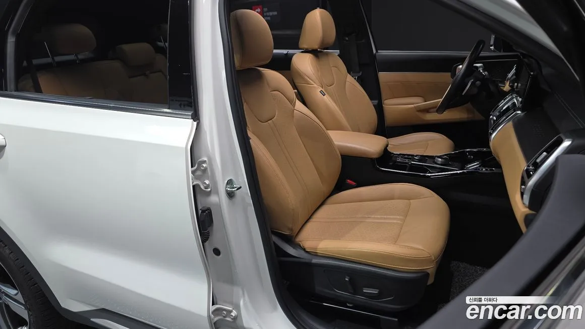 Kia Sorento — фото 10