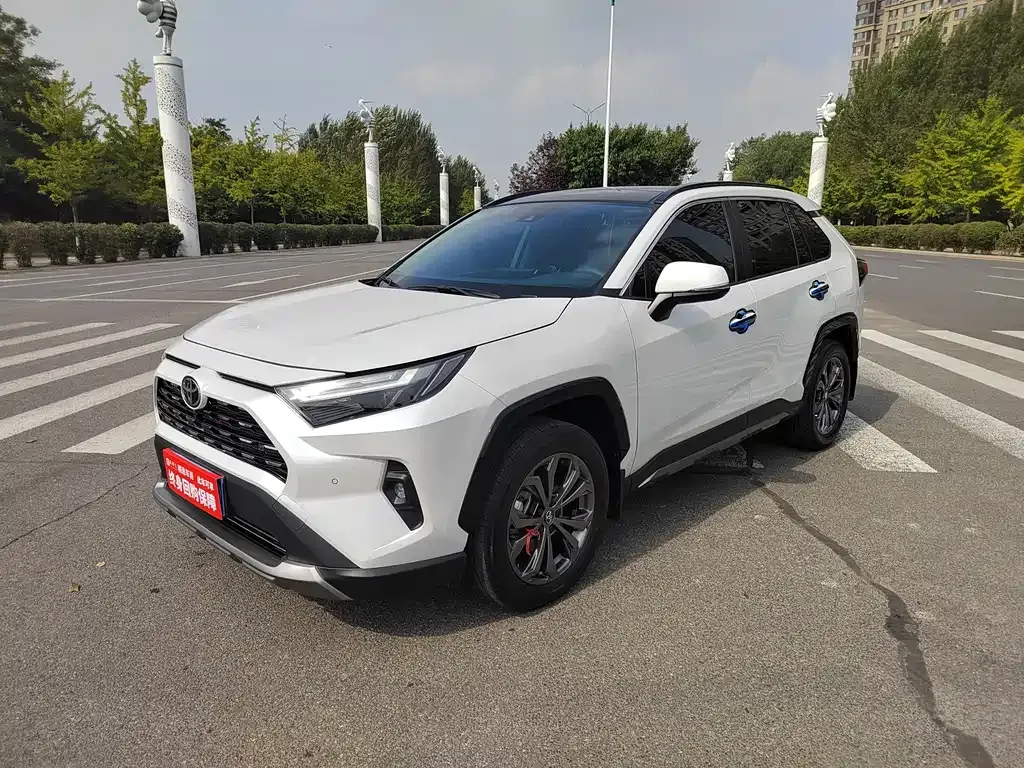 Toyota RAV4 2025 из CN, фото 1