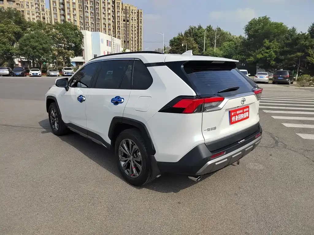Toyota RAV4 2025 из CN, фото 5