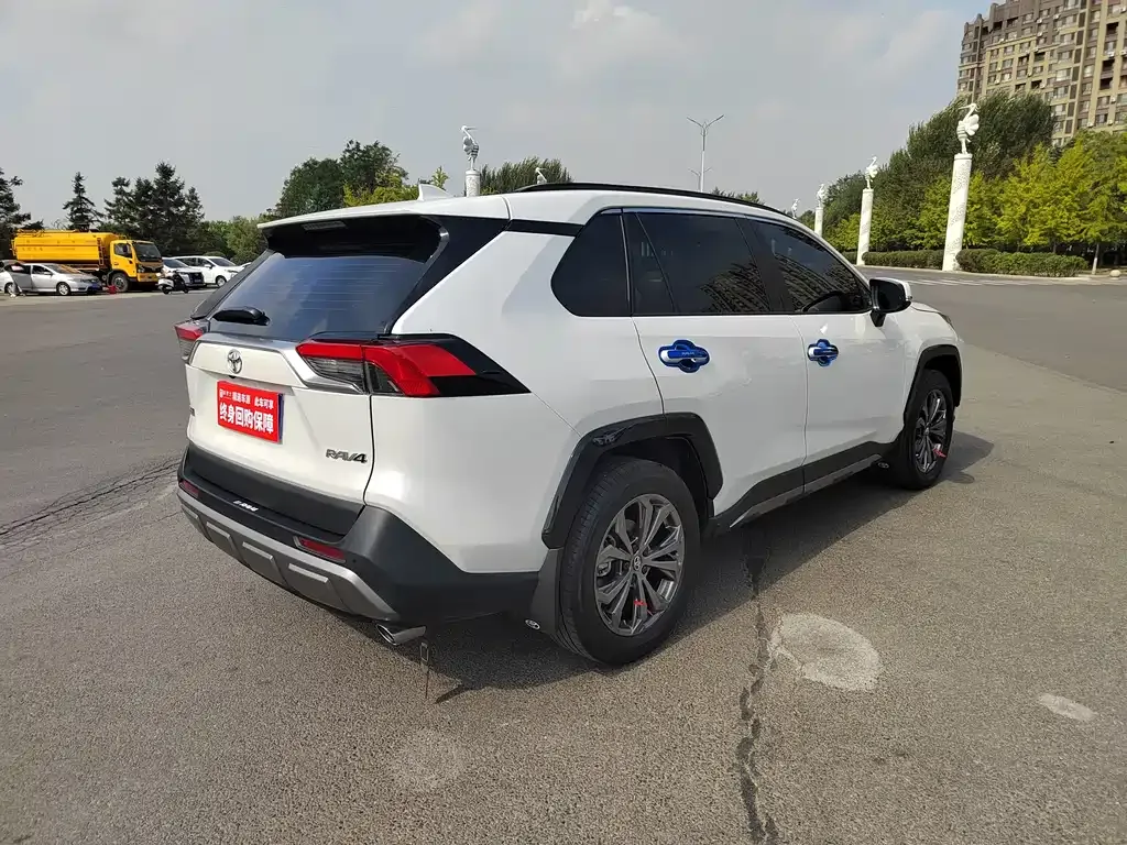 Toyota RAV4 2025 из CN, фото 6