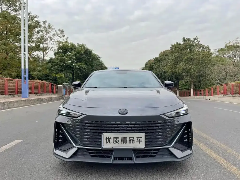 Changan UNI-V 2023 из CN, фото 2