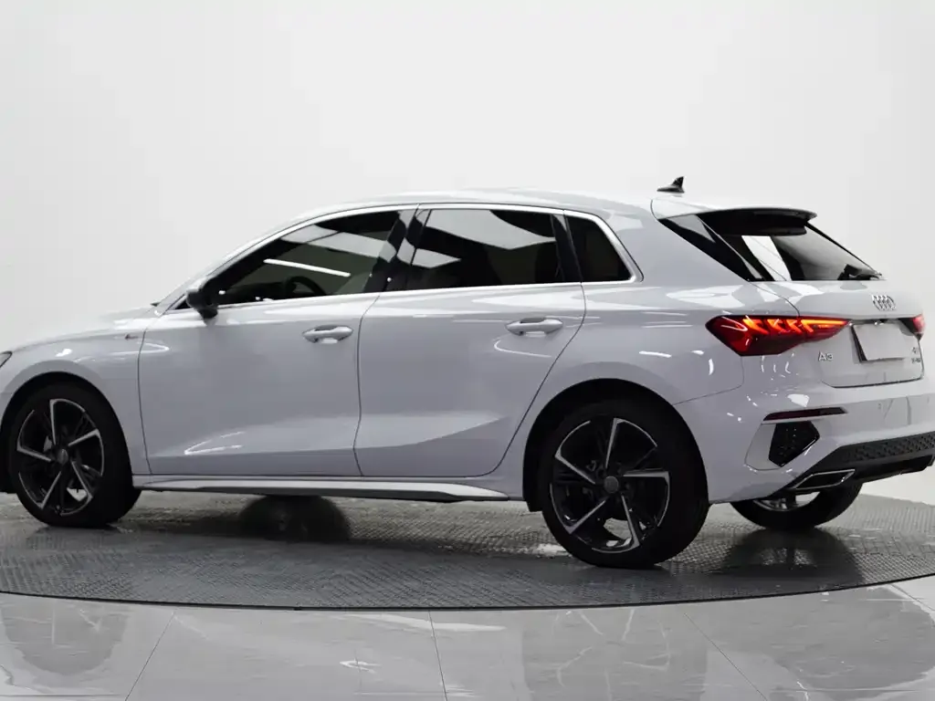 Audi A3 2021 из CN, фото 3