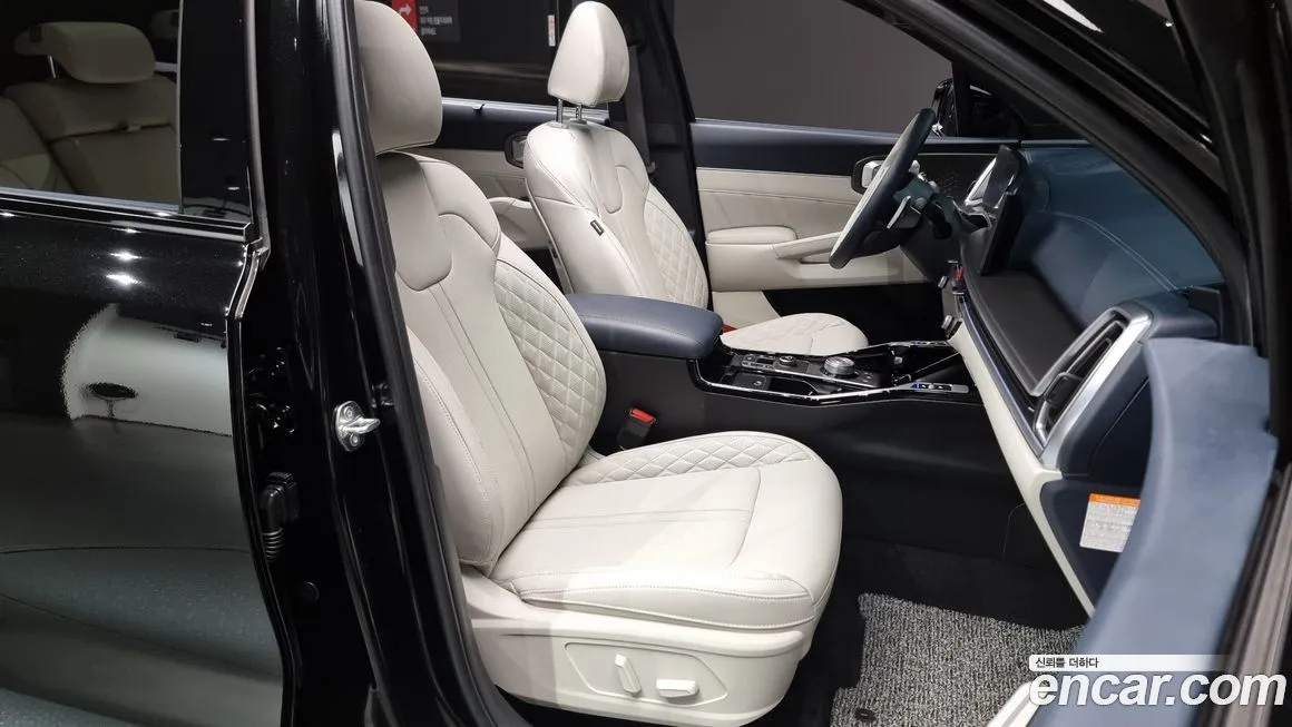 Kia Sorento — фото 10